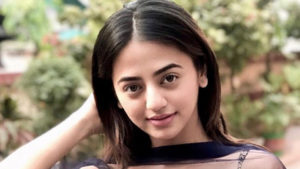 771585-helly-shah